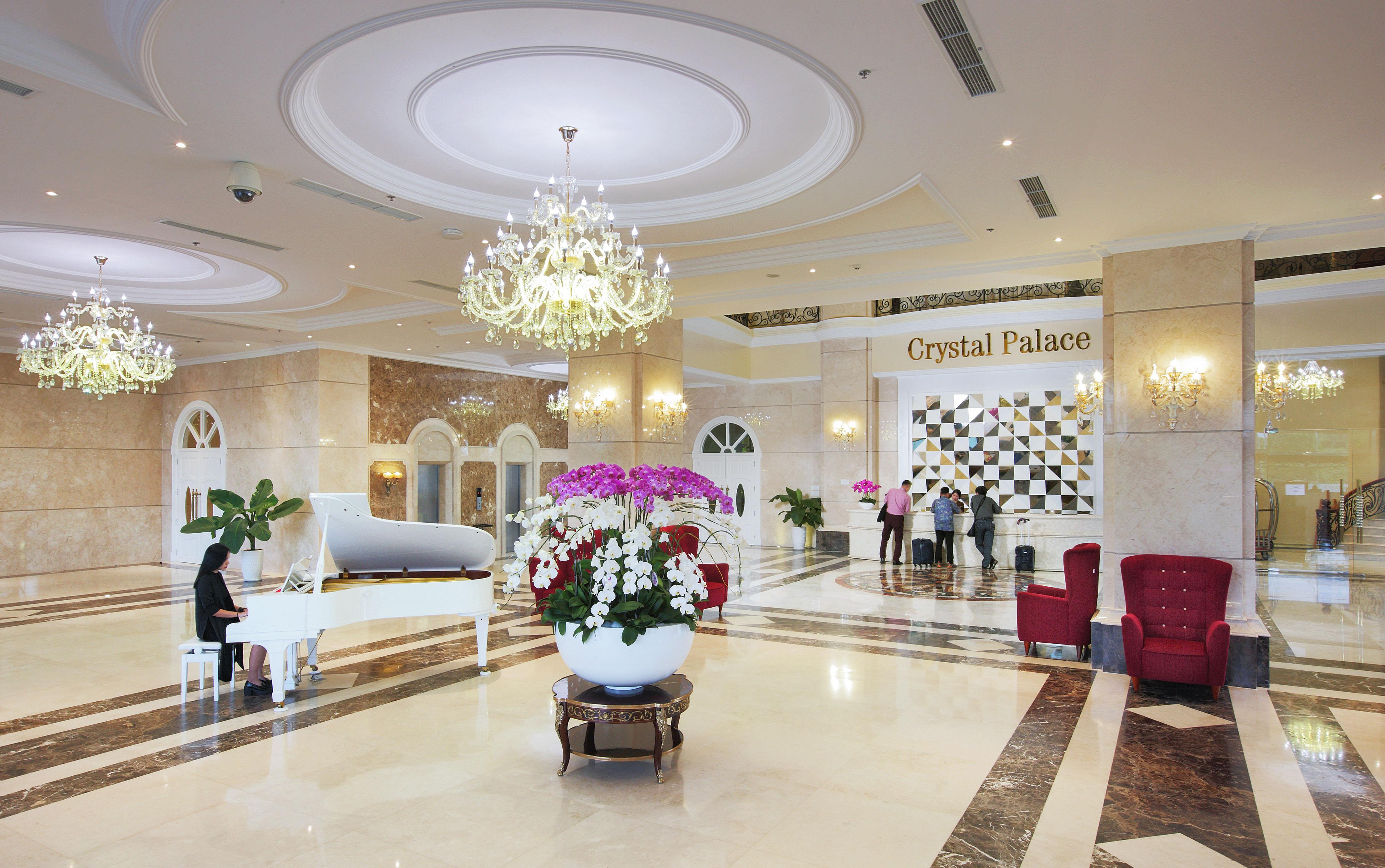 Merperle Crystal Palace Хошимин Екстериор снимка